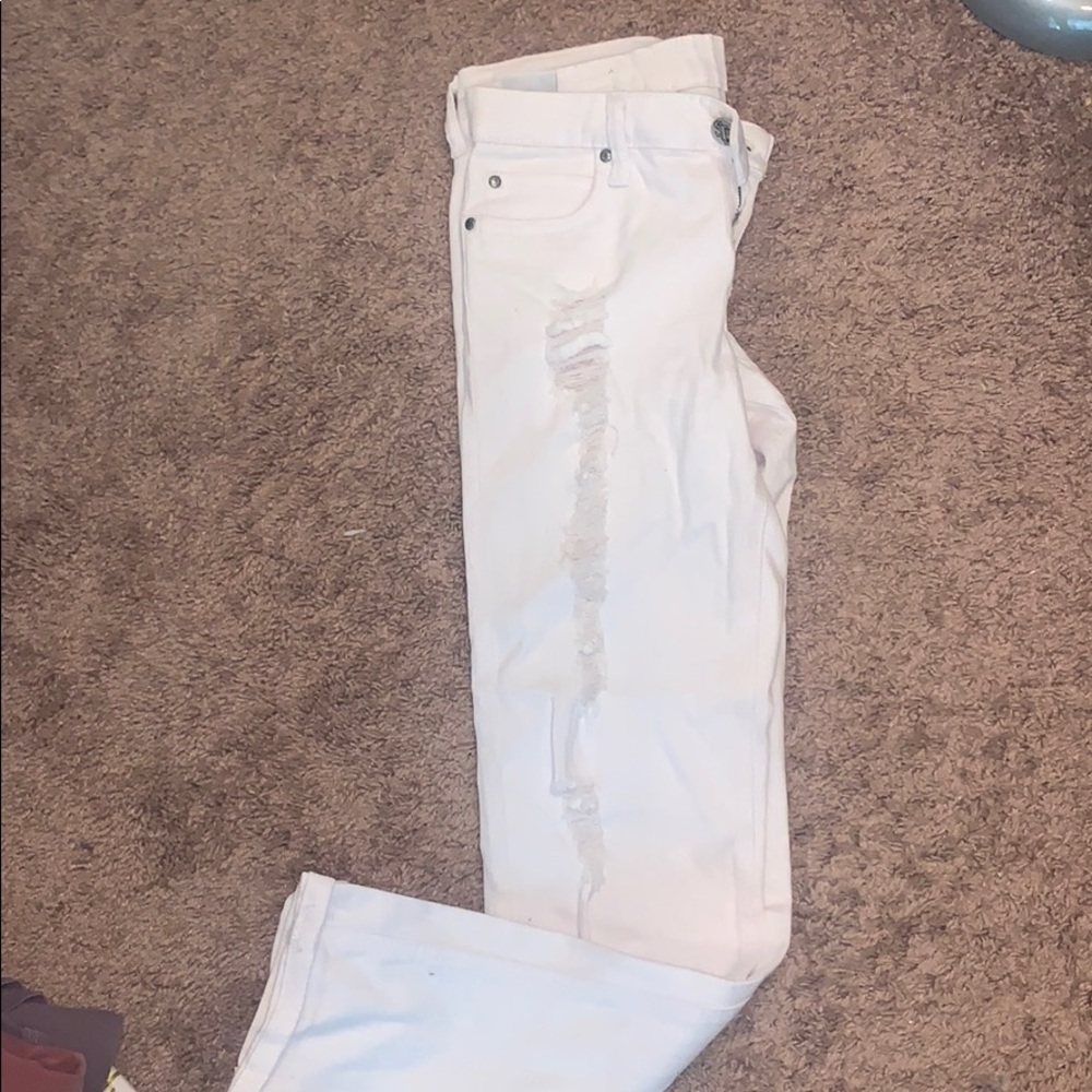 Ripped white jeans! Perfect for Memorial Day!!